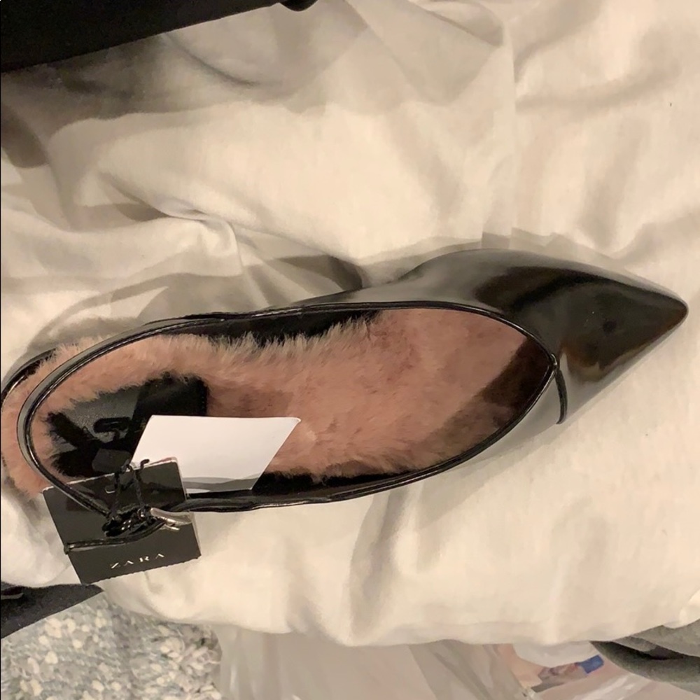 Zara loafer flats fur sole